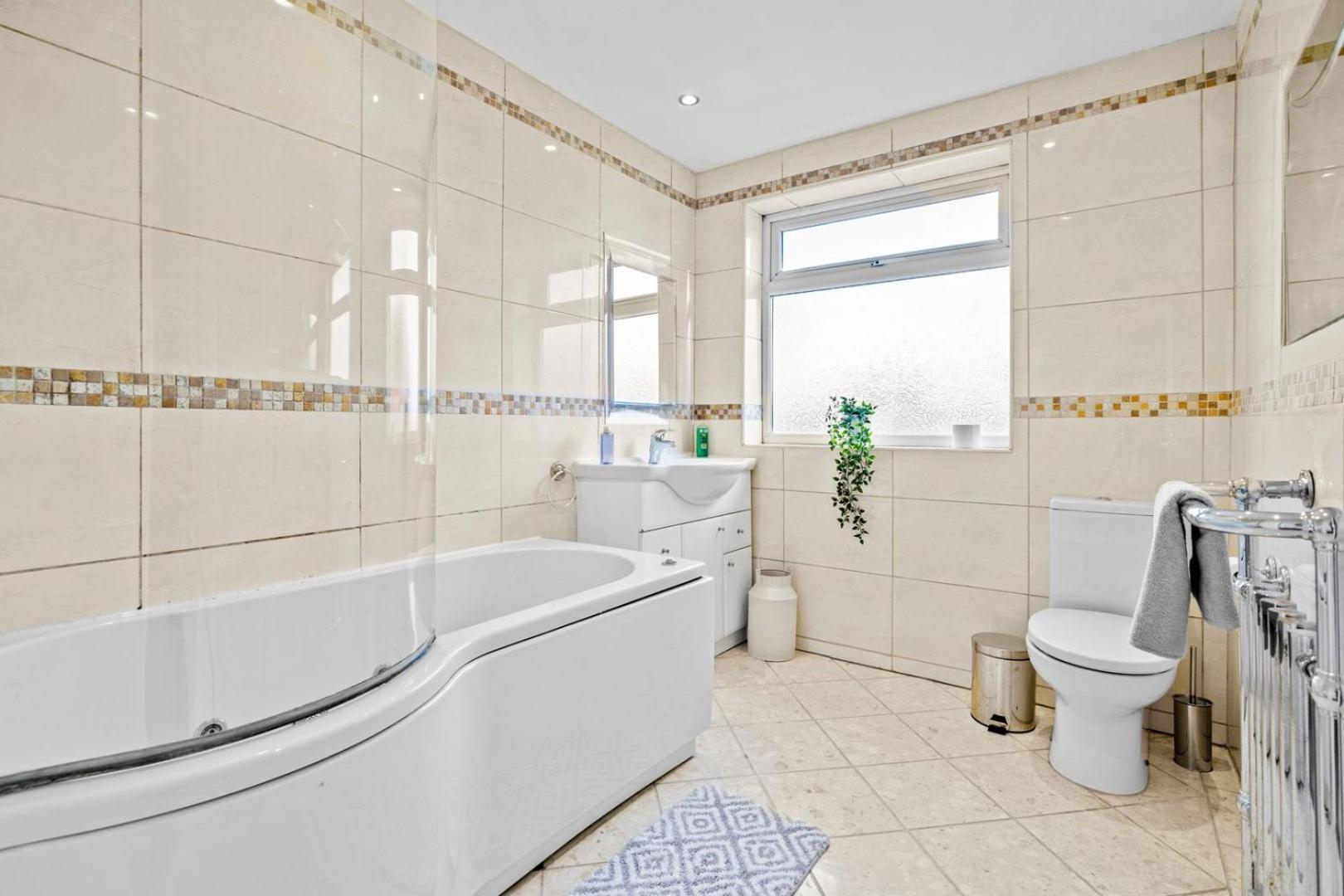 Spacious 5 Bedroom House Nottingham Exterior foto